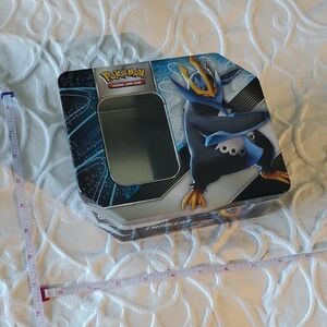 Pokemon Battle Style Tin - Green and Blue